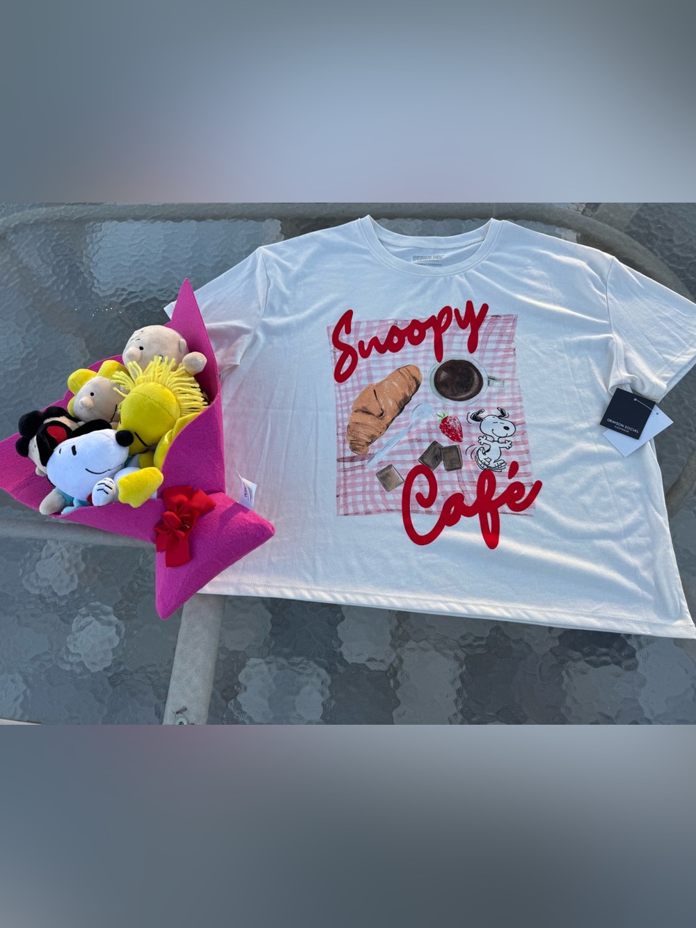 💛Peanuts 2-Piece Bundle: NWT Cafe T-Shirt Size L + NWOT Plush Bouquet